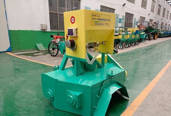 1GVF-140新型旋耕起壟施肥機(jī)